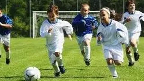 2025LPL春季赛赛制探秘：奇幻电竞风云录