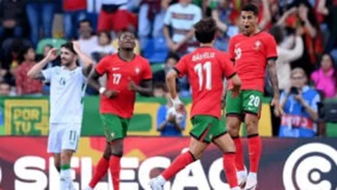 欧冠1／8决赛对阵出炉：皇家马德里对阵马德里竞技，拜仁与勒沃库森碰面，巴黎圣日耳曼挑战利物浦